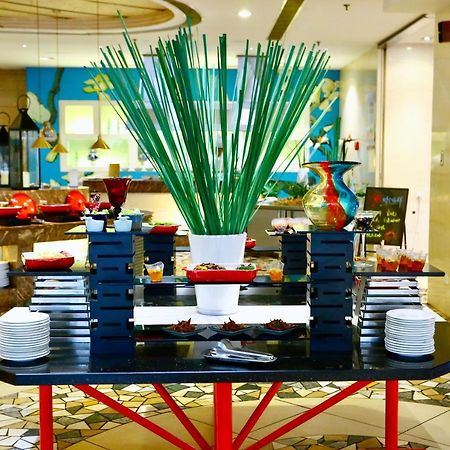 Hotel Equatorial Csingtao Kültér fotó