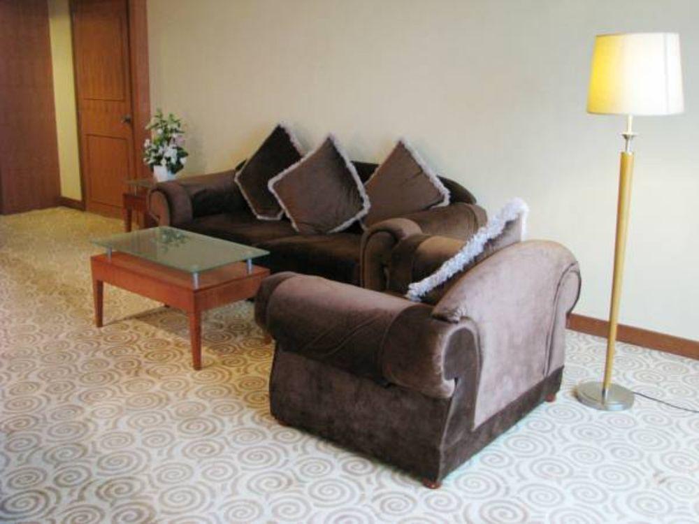 Hotel Equatorial Csingtao Kültér fotó