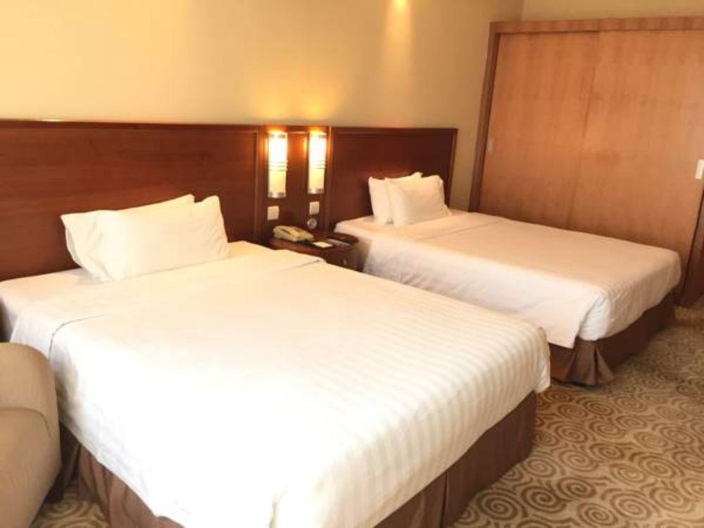 Hotel Equatorial Csingtao Kültér fotó