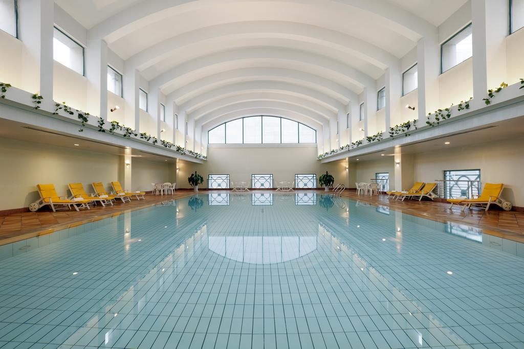 Hotel Equatorial Csingtao Kültér fotó
