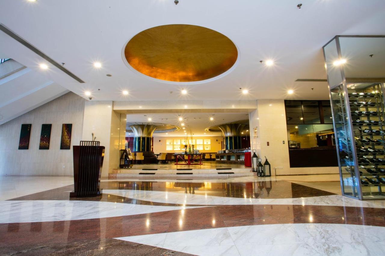 Hotel Equatorial Csingtao Kültér fotó