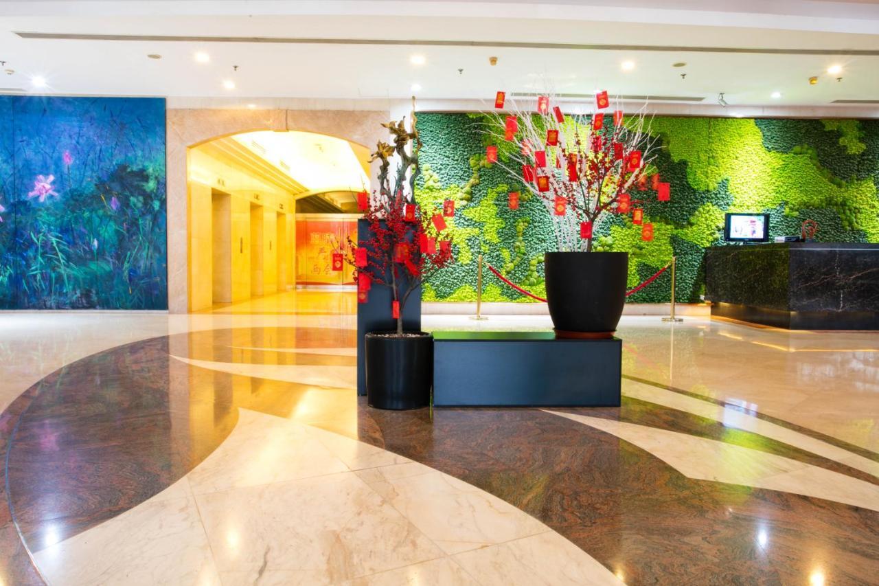 Hotel Equatorial Csingtao Kültér fotó