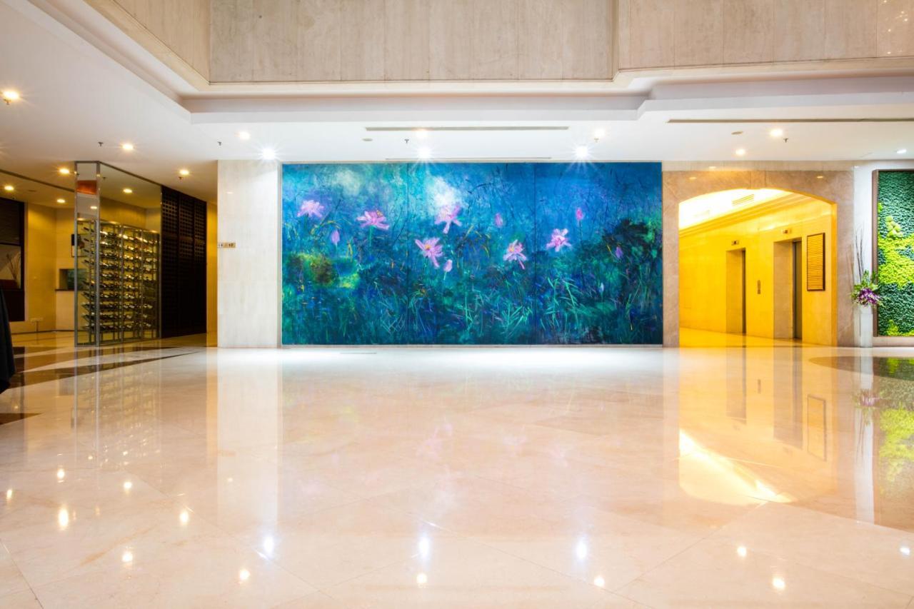 Hotel Equatorial Csingtao Kültér fotó