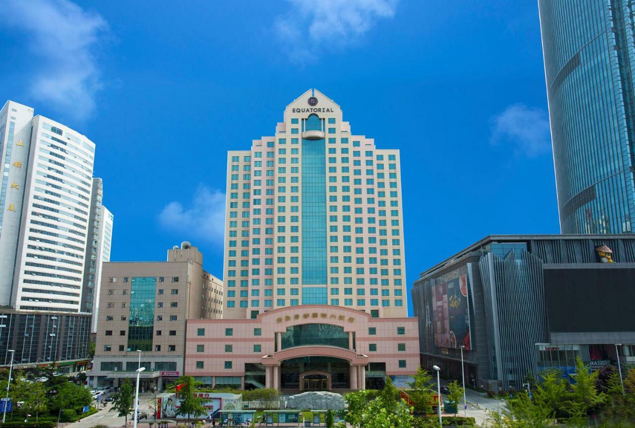 Hotel Equatorial Csingtao Kültér fotó