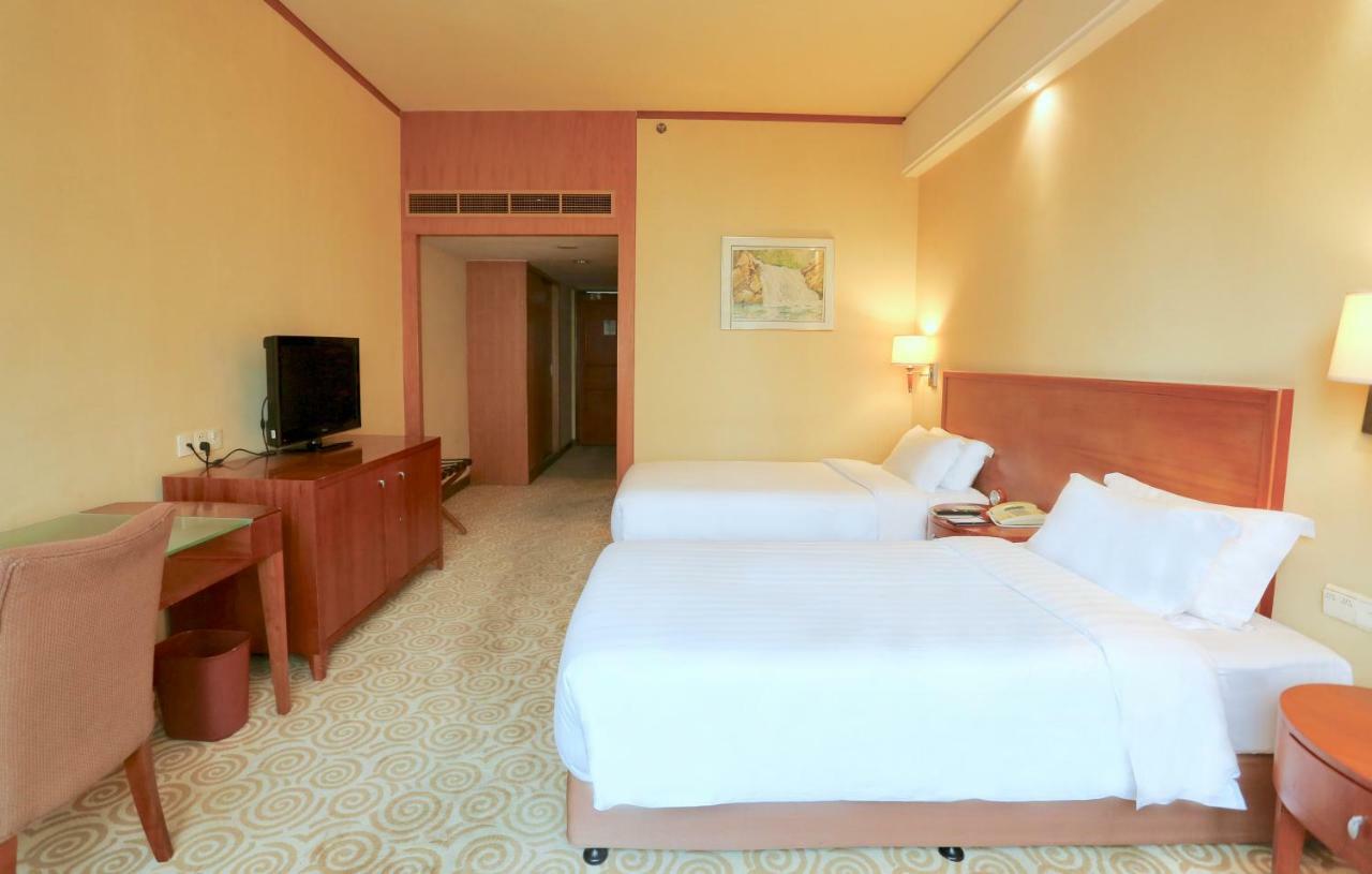 Hotel Equatorial Csingtao Szoba fotó