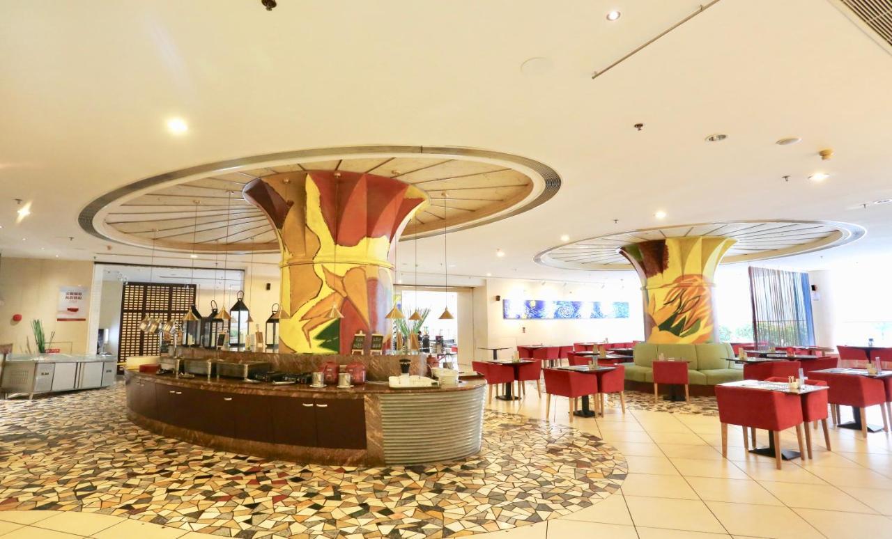 Hotel Equatorial Csingtao Kültér fotó